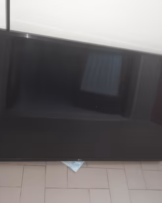 smart TV lg 43 pollici schermo danneggiato 