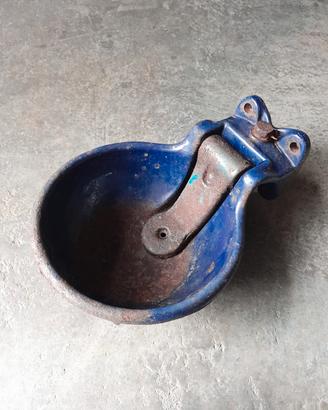 abbeveratoi cavalli,mucche 