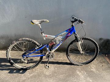 4 Biciclette usate-Da sistemare/per pezzi-