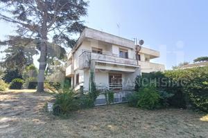 Villa bifamiliare Anzio [Via EucaliptiVRG]