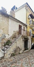 Fabbricato terra-cielo da ristrutturare di 55 mq