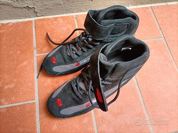 Scarpe per pilota da auto e moto