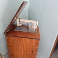 Macchina da cucire 