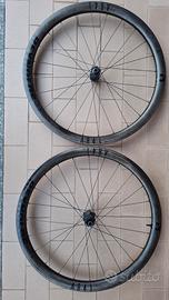 coppia ruote carbonio Reynolds AR41  e SH11