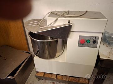 Impastatrice per pane e pizze