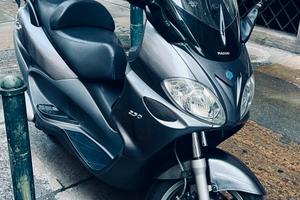 Piaggio x9 evolution 250