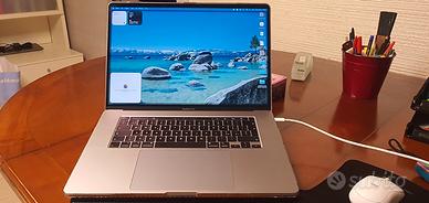 MacBook Pro 16"