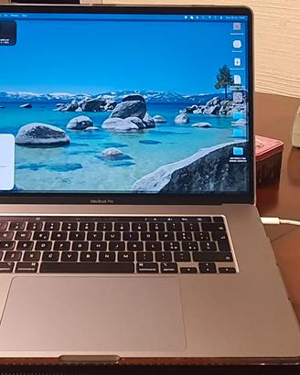 MacBook Pro 16"