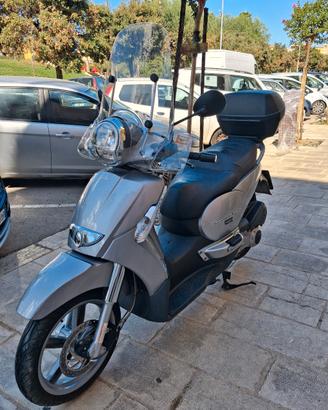 aprilia  scarabeo  250 ie ego 