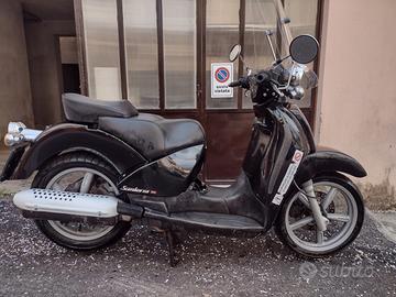Scarabeo 150 150 cc gomme nuove e parabrezza 