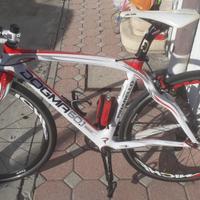 Bici corsa Pinarello dogma “diamant”