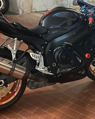 SUZUKI GSXR 750