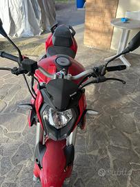 Moto Benelli BN125