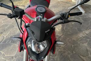 Moto Benelli BN125