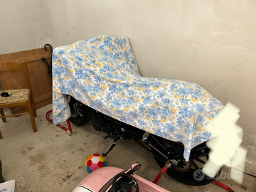 Moto Benelli Leoncino