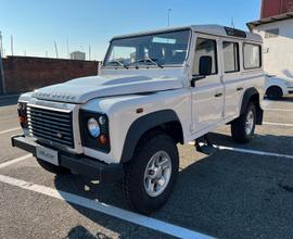 Land Rover Defender 110 2.4 TD4 Station Wagon SE -