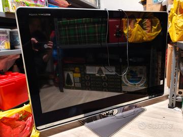 TV 32 pollici Sharp aquos quattron