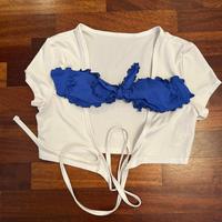 Costume + maglietta con scollo