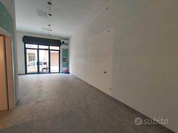 Altamura, via manzoni locale commerciale 60 mq