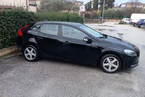 Volvo v40 D2 kinetic 2000 diesel