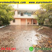 Casa singola immersa nel verde