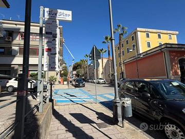 Attività / Licenza di 48 m² con 2 locali a Agropol
