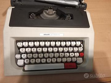 Macchina da scrivere Olivetti Lettera 42 Vintage 