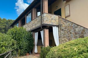 POMAIA (PI) - appartamento con piscina