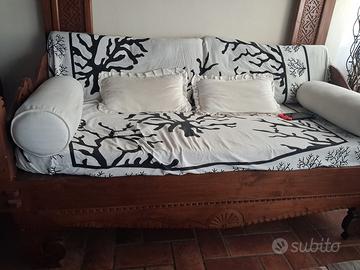 Splendido divano letto etnico in legno massello