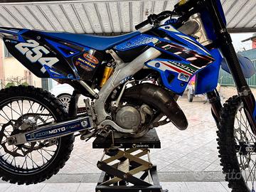 TM 125 CROSS