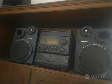 Stereo con altoparlanti 