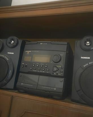 Stereo con altoparlanti 