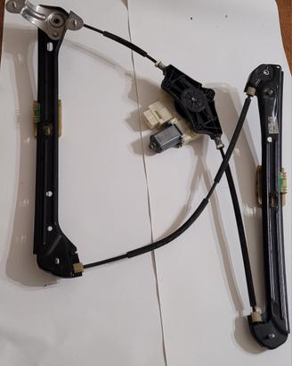 Alzavetro anteriore sx VW Golf 7