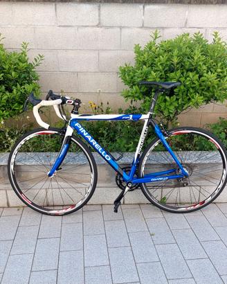 Pinarello taglia M ruote nuove.