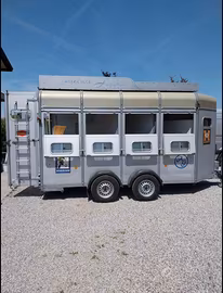 Trailer trasporto cavalli