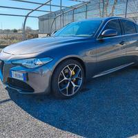 Alfa Romeo Giulia 2.2 Turbo Diesel - 84.000 km