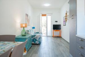 Casa 70mt da spiaggia 22-30 ag Lido Marini 6posti