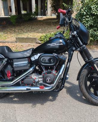 Harley Davidson Dyna street bob 