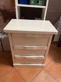 Comodino 3 cassetti