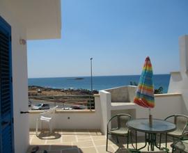Ugento-suite 1p. fronte mare panoramico 2+1 p.lett