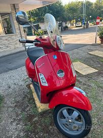 VESPA GTS250