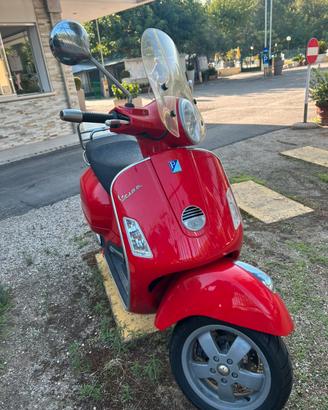 VESPA GTS250