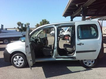 Renault Kangoo 1.5 dci - 5 posti autovettura