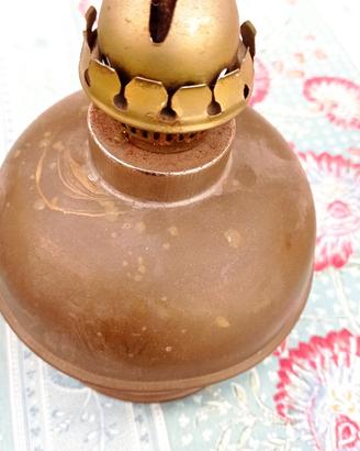 Antica lampada ad olio