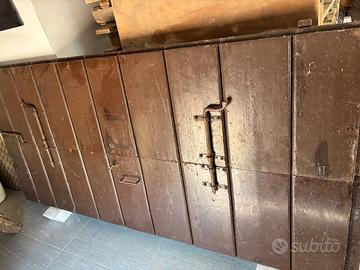 portoni in legno antichi