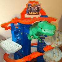 Hot Wheels ultimate garage 