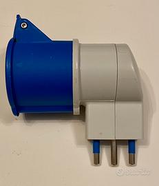 Adattatore con spina 230V / 16A