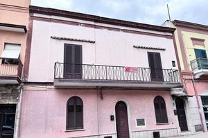 SAN GIORGIO Primo piano con ingresso Indipendente