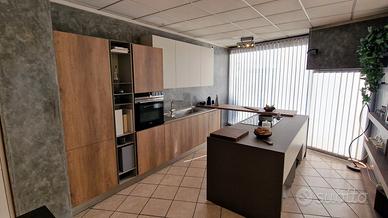 cucina in melaminico rovere nodato 