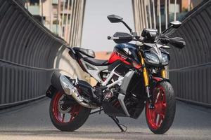 Tvs RTR 310 LA NIKED CHE NON TI ASPETTI